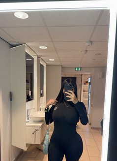 Adriana moroccan - puta in Kuwait Photo 4 of 7