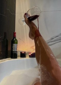 Adriana - escort in Dubai Photo 14 of 15