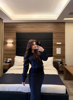 Adriana - escort in Dubai Photo 2 of 13