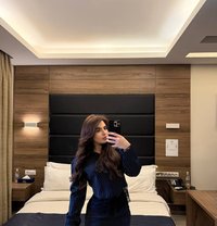 Adriana - puta in Dubai
