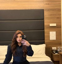 Adriana - puta in Dubai