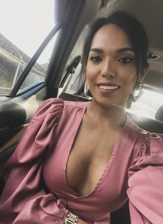 Adrianna - Transsexual escort in Bangkok Photo 7 of 12