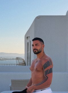 Adriano - Male escort in Athens Photo 8 of 9