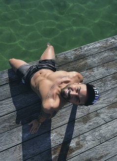 Adriano - Acompañantes masculino in Dubai Photo 10 of 12