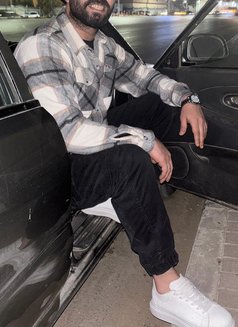 Adry - Male escort in Cairo Photo 4 of 6