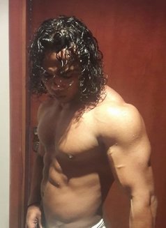 Only Tonight for free $ - Acompañantes masculino in Dubai Photo 4 of 14