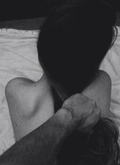 Masseur for Female - masseur in New Delhi Photo 4 of 4