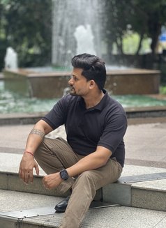 Advik - Male escort in Gurgaon Photo 8 of 9