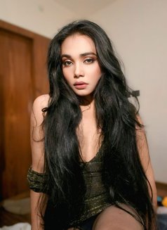 Advika - Transsexual escort in Bangalore Photo 9 of 10