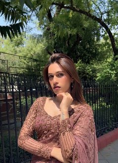 Advika - Transsexual adult performer in Gurgaon Photo 10 of 10