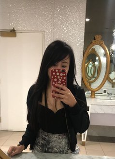 Ael - puta in Dubai Photo 1 of 1