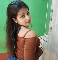 Aelina escort indoresafe genuine service - puta in Indore