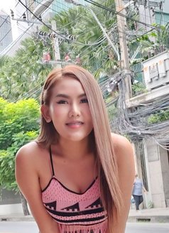 Aem - escort in Bangkok Photo 2 of 6