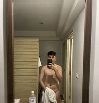 Aeri - Male escort in Al Ain