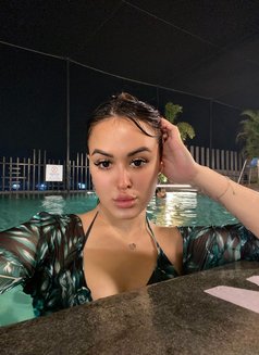 Aerocity - escort in New Delhi Photo 1 of 4