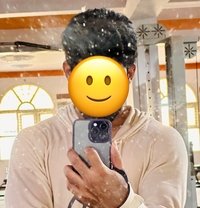 Aesthetic Muscular Daddy—Tall & Tempting - Male escort in Bangalore