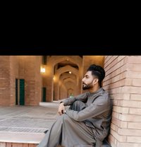 Afaq - Acompañantes masculino in Lahore