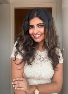 Affordable Girls in Hyd - puta in Hyderabad Photo 2 of 5