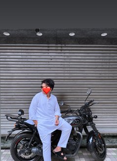 Affuu - Male escort in Mumbai Photo 3 of 3