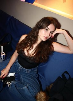 Afina - escort in Dubai Photo 3 of 6