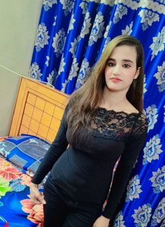 Afreen Pakistani - puta in Muscat Photo 1 of 3