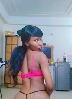 African Alexa +91//708587//9030 - puta in Gurgaon Photo 2 of 4