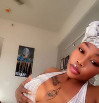 African Amira +91//879803//9148 - puta in Noida Photo 3 of 8