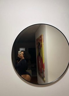 African Amira +91//879803//9148 - escort in Noida Photo 2 of 5