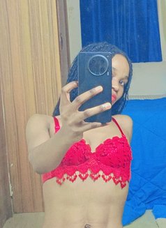 African Amirah +91//970154//1402 - puta in Gurgaon Photo 1 of 5