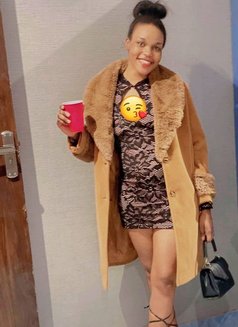 African Amirah +91//970154//1402 - puta in Gurgaon Photo 5 of 5