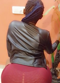 African Anal Queen - puta in Noida Photo 2 of 3