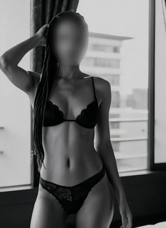 African Babe - Ari. - escort in Manila Photo 6 of 9