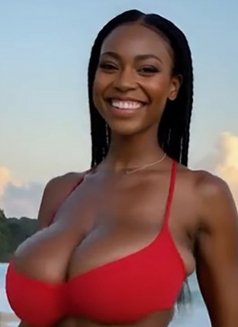 Ebony - escort in Bangkok Photo 2 of 4