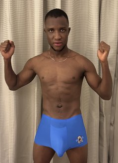 African body therapist 23cm Dick - Acompañantes masculino in Doha Photo 3 of 4