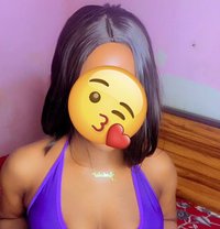 African Escort Girl & 🌬Ac Room 🥶🌬️ - puta in New Delhi Photo 1 of 5
