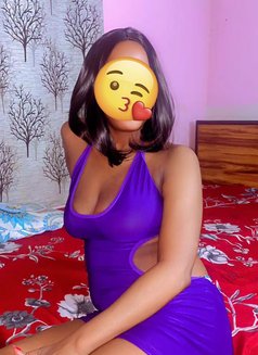 African Escort Girl & 🌬Ac Room 🥶🌬️ - puta in New Delhi Photo 4 of 5
