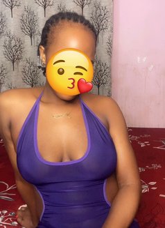 African Escort Girl - puta in New Delhi Photo 7 of 10