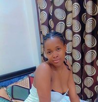 African Escort Girl🥶ac Room 🌬️ - puta in Noida Photo 1 of 4