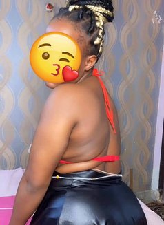 African Escort Girl - puta in New Delhi Photo 1 of 5