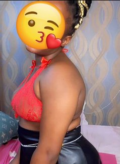 African Escort Girl - puta in New Delhi Photo 5 of 5