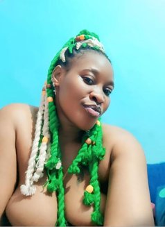 African Escort Girl ( 81198 / 27620 ) - puta in Noida Photo 5 of 7