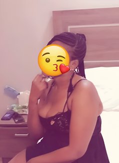 African Escort Girl ( 81198 / 27620 ) - escort in Noida Photo 3 of 10