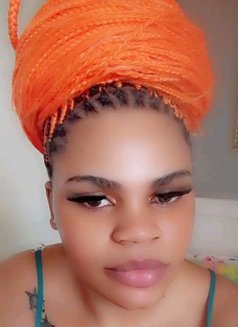 African Escort Girl - puta in Noida Photo 2 of 4