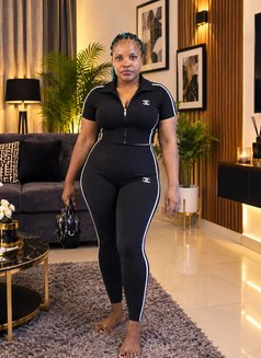African Escort Girlac Room 🥶 - escort in Noida Photo 2 of 4