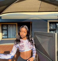 African Escort Nice Looking - puta in Noida