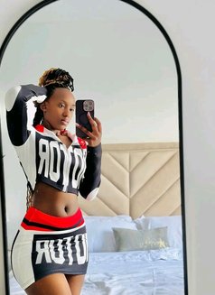 African Girl 🌬️ Ac Room 🌬️ - puta in Gurgaon Photo 2 of 5