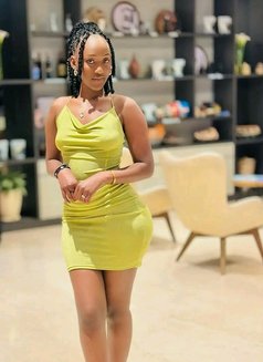 African Girl 🌬️ Ac Room 🌬️ - puta in Gurgaon Photo 4 of 5