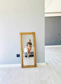 African Girl Jojo - escort in Noida Photo 4 of 11