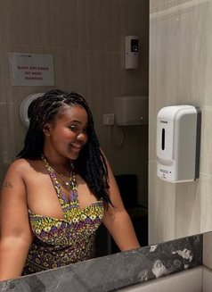 African Girl Lina ( 87320 // 85390 ) - puta in Chennai Photo 2 of 3