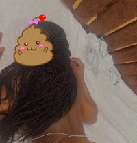 African Girl Located in Chandigarh - puta in Chandigarh